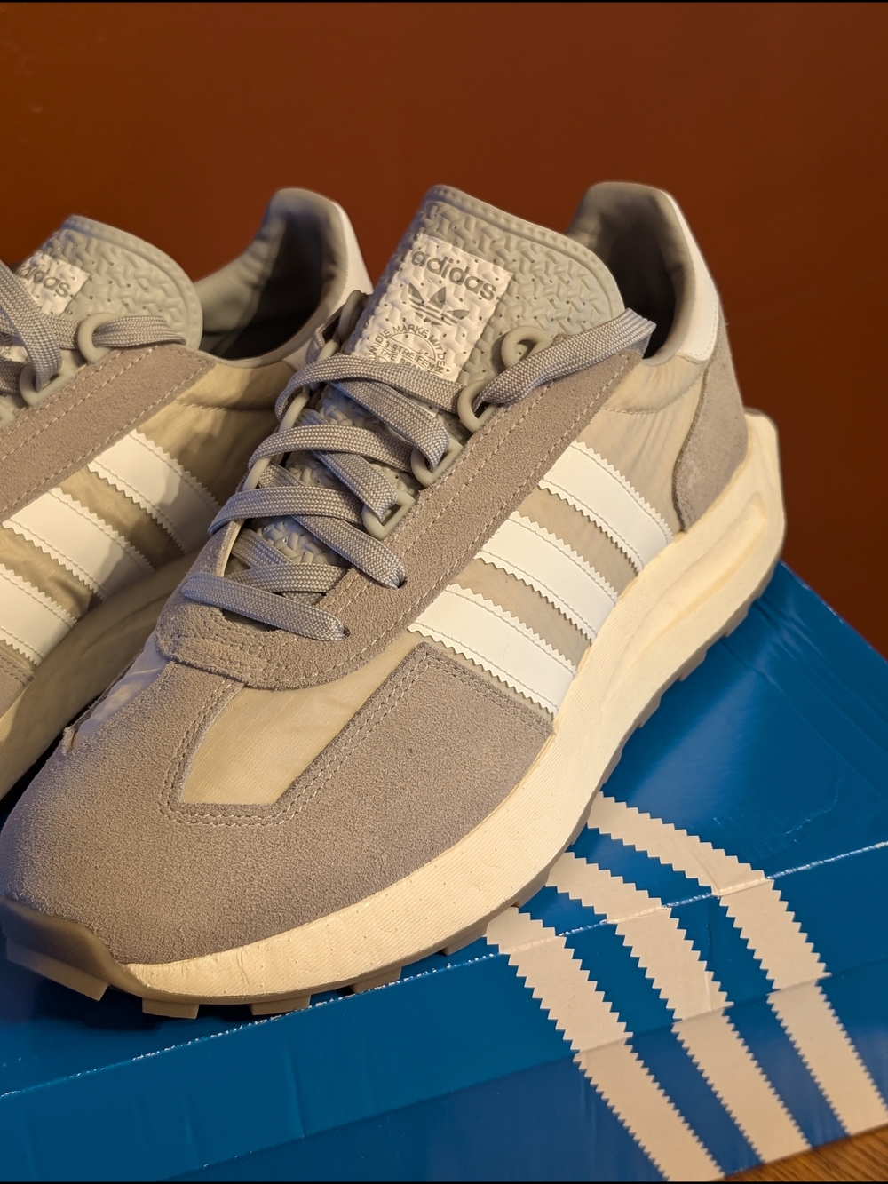Adidas Men's Gray Retro Runner Sneakers Men's 9.5